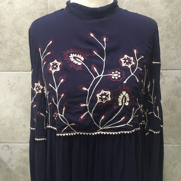 Parker Sadie Embroidered Peasant Shift Dress - Picture 4 of 13